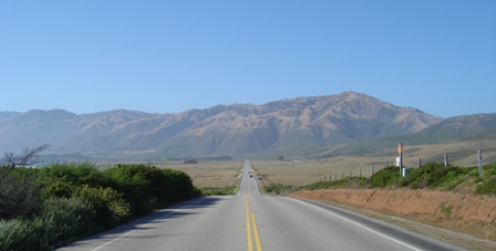 pacific coast highway heads into the mountains