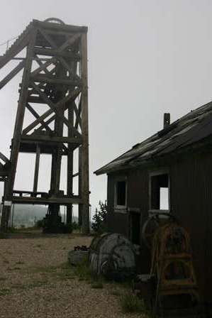 headframe and ghost town, American Eagles mining mine overlook